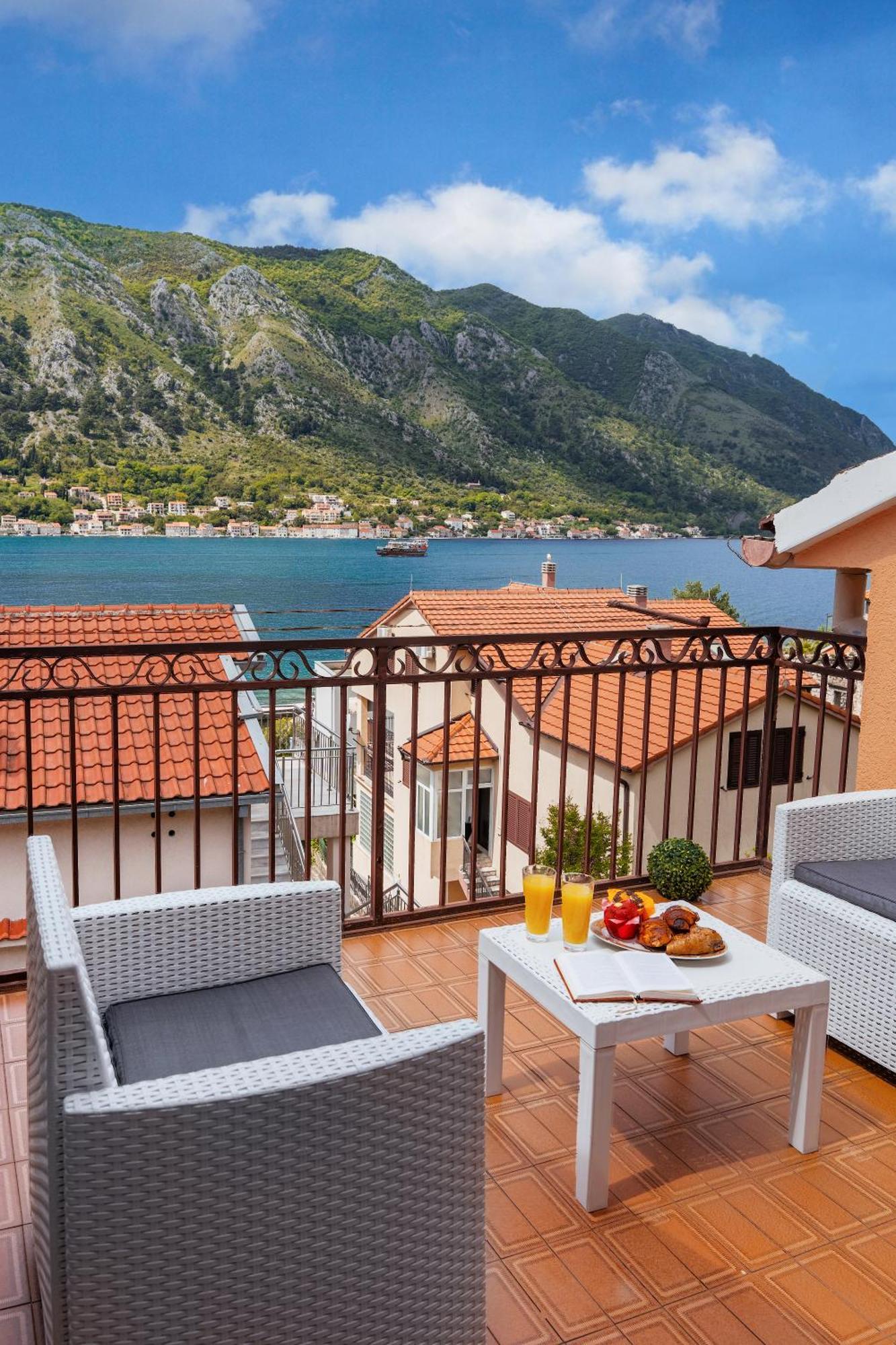 Apartment Busola Κότορ Εξωτερικό φωτογραφία