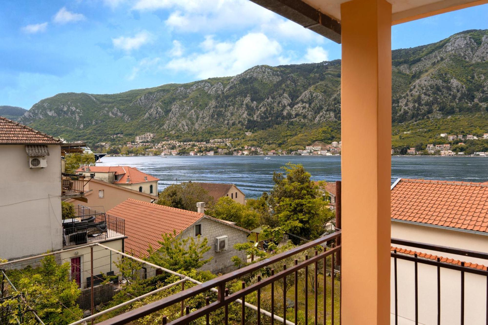 Apartment Busola Κότορ Εξωτερικό φωτογραφία